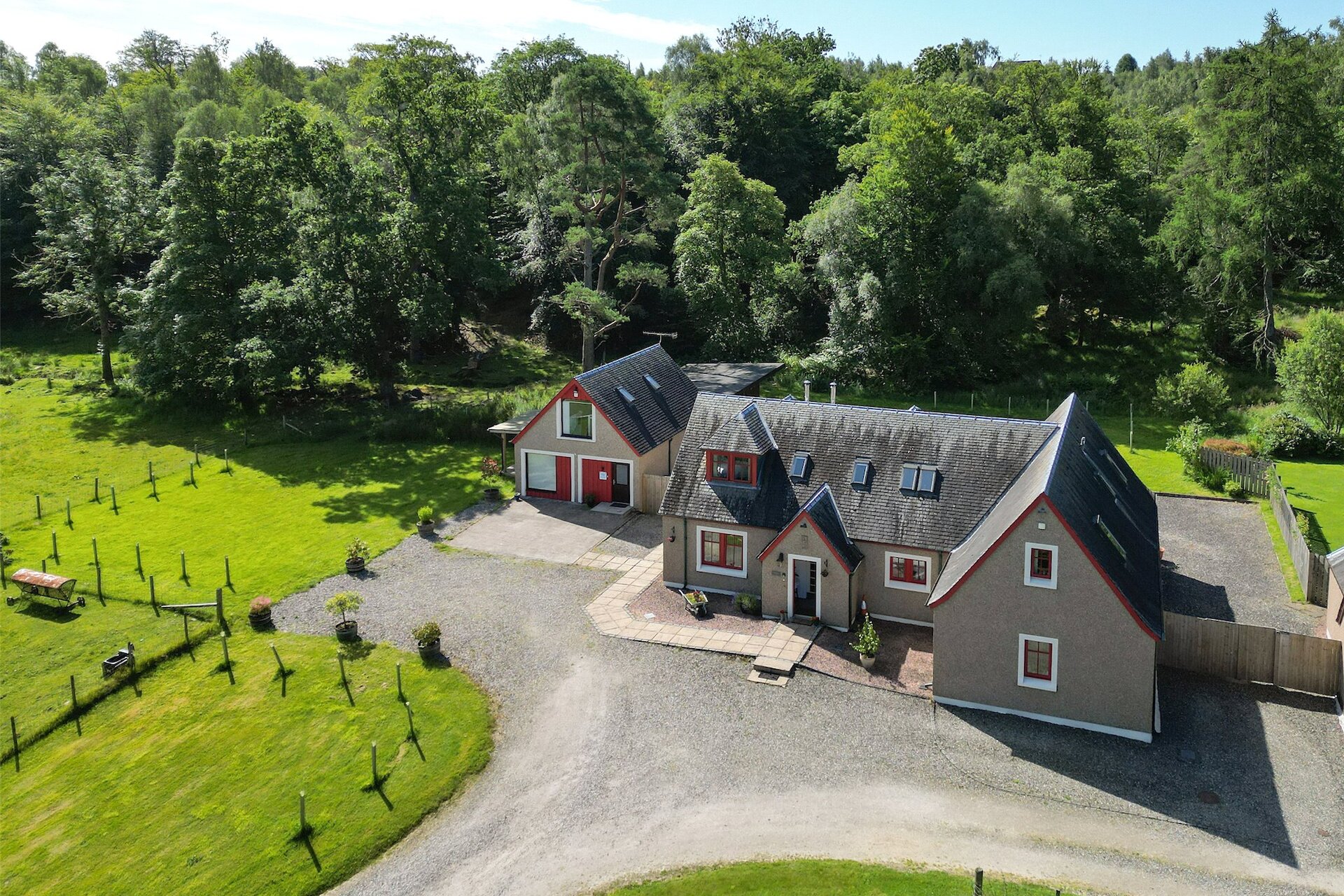 West Mains House, Lodge and Garden, Invertrossachs Road, Callander, Stirlingshire, FK17 8HW - Picture #2
