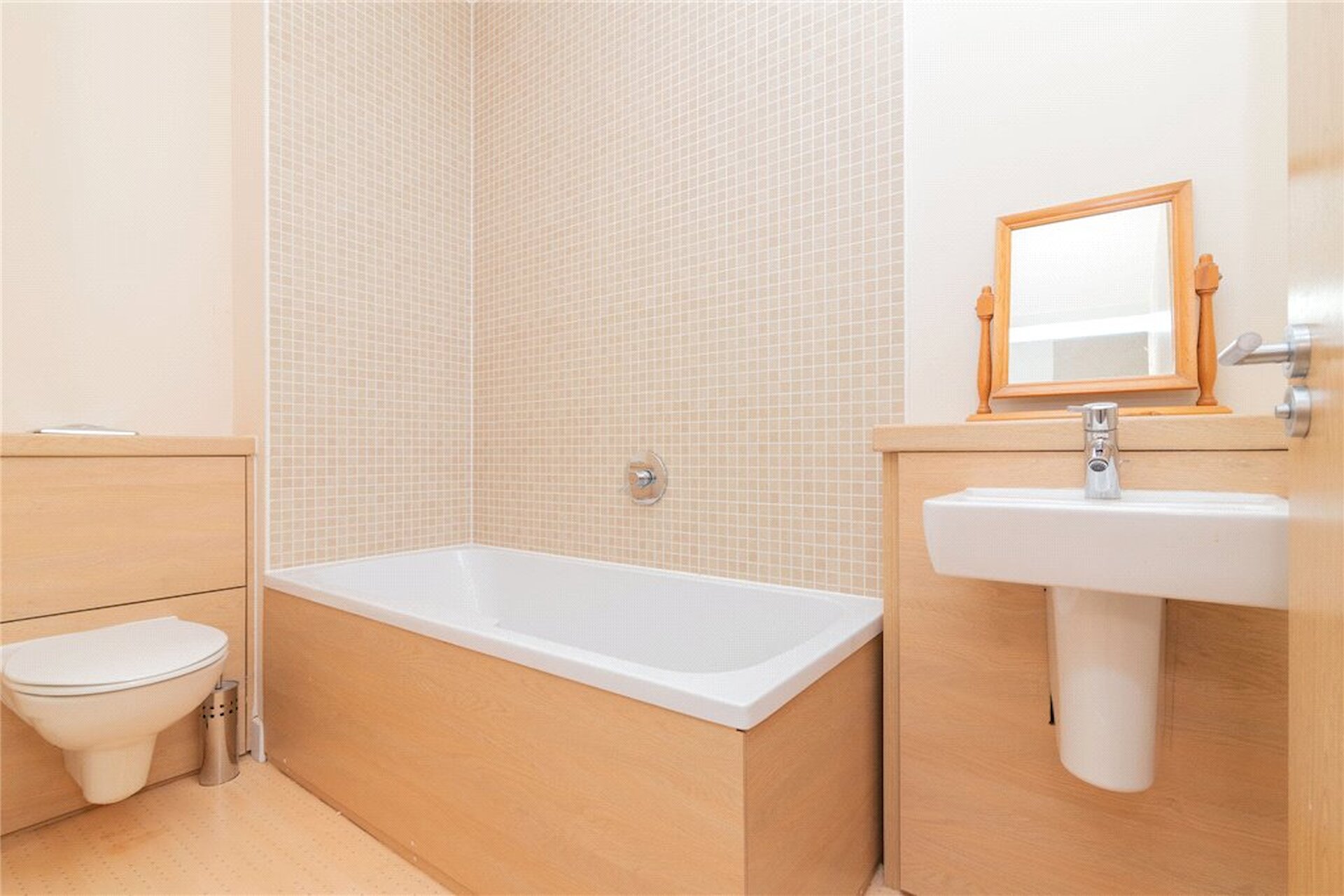 2/1, 60 Southbrae Gardens, Glasgow, G13 1UB - Picture #16