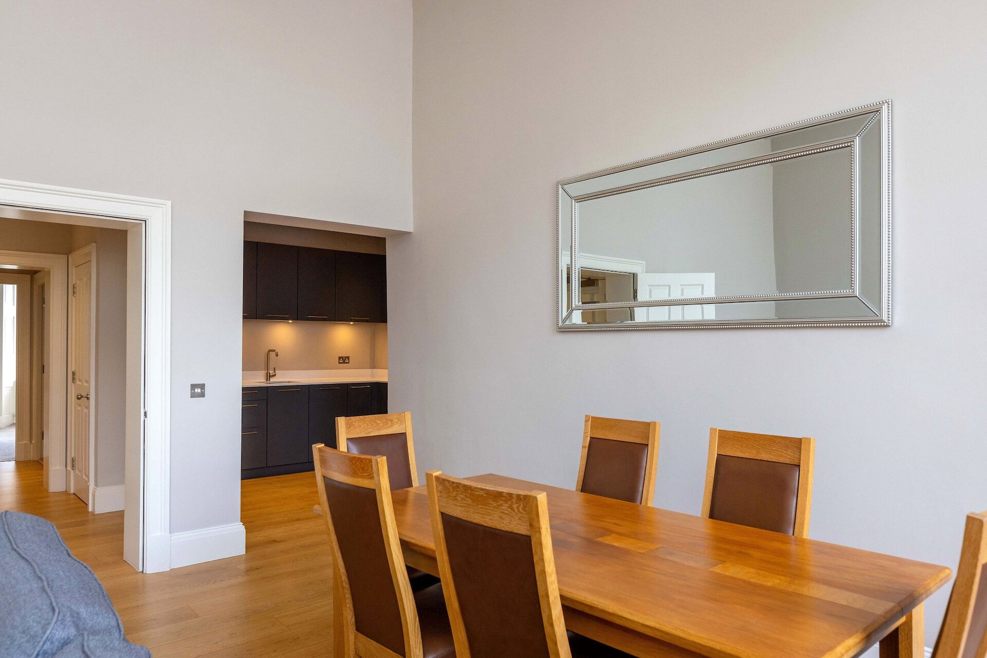 Flat 4, 19 York Place, Edinburgh, Midlothian, EH1 3EB - Picture #4
