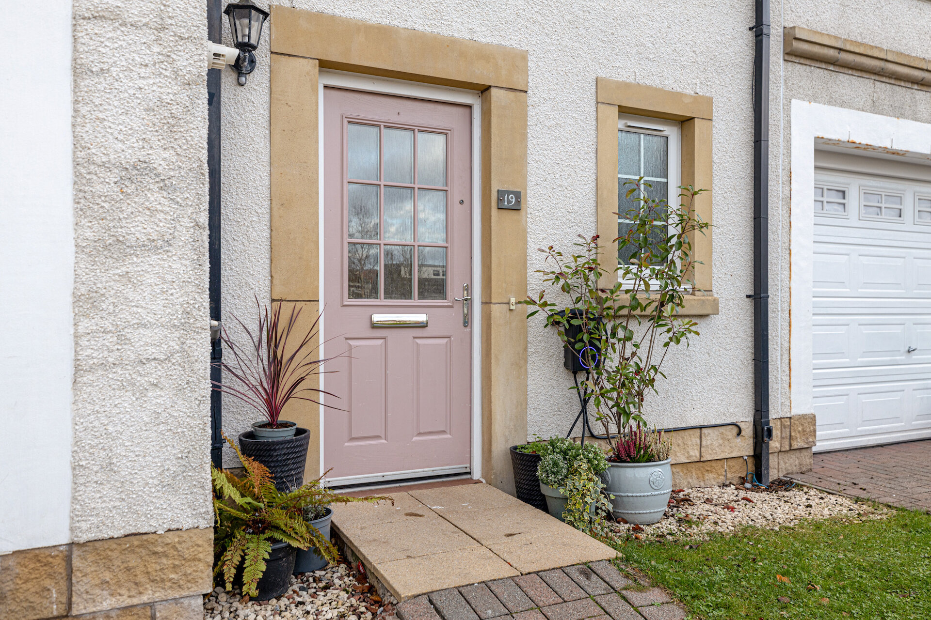 19 Southview Grove, Bearsden, Glasgow, East Dunbartonshire, G61 4GZ - Picture #2