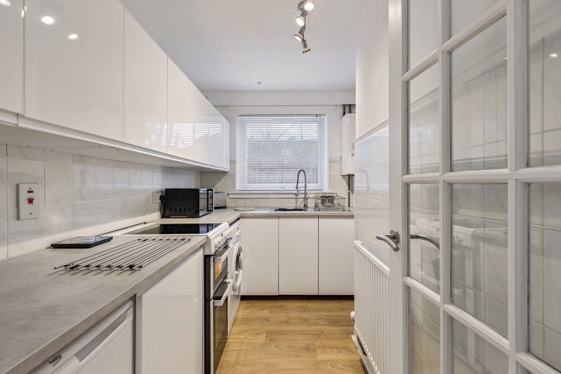 44 Tibbermore Road, Broomhill, Glasgow, G11 7QG - Picture #7