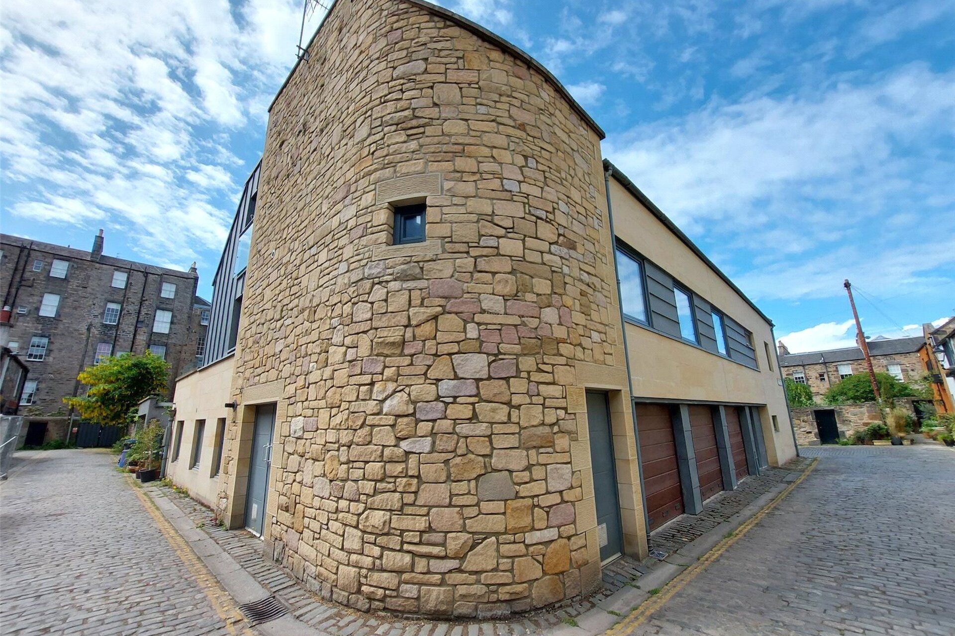 1/6 Northumberland Place Lane, New Town, Edinburgh, EH3 6LD - Picture #1
