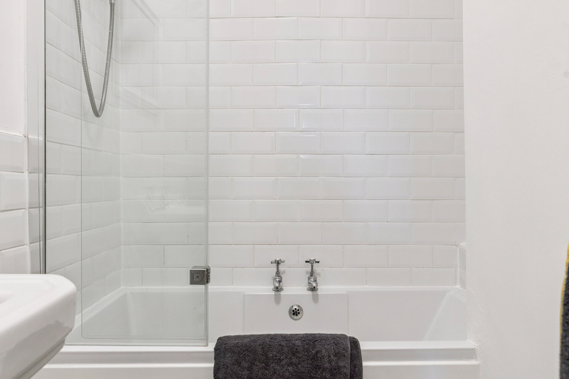 Main Door, 15 Thornwood Drive, Thornwood, Glasgow, G11 7TS - Picture #17