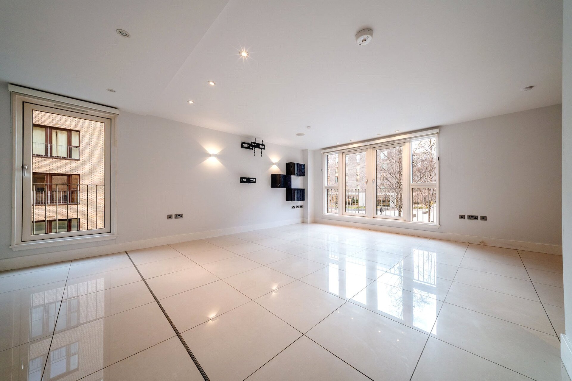 Flat 4, 4 McEwan Square, Edinburgh, EH3 8EL - Picture #3