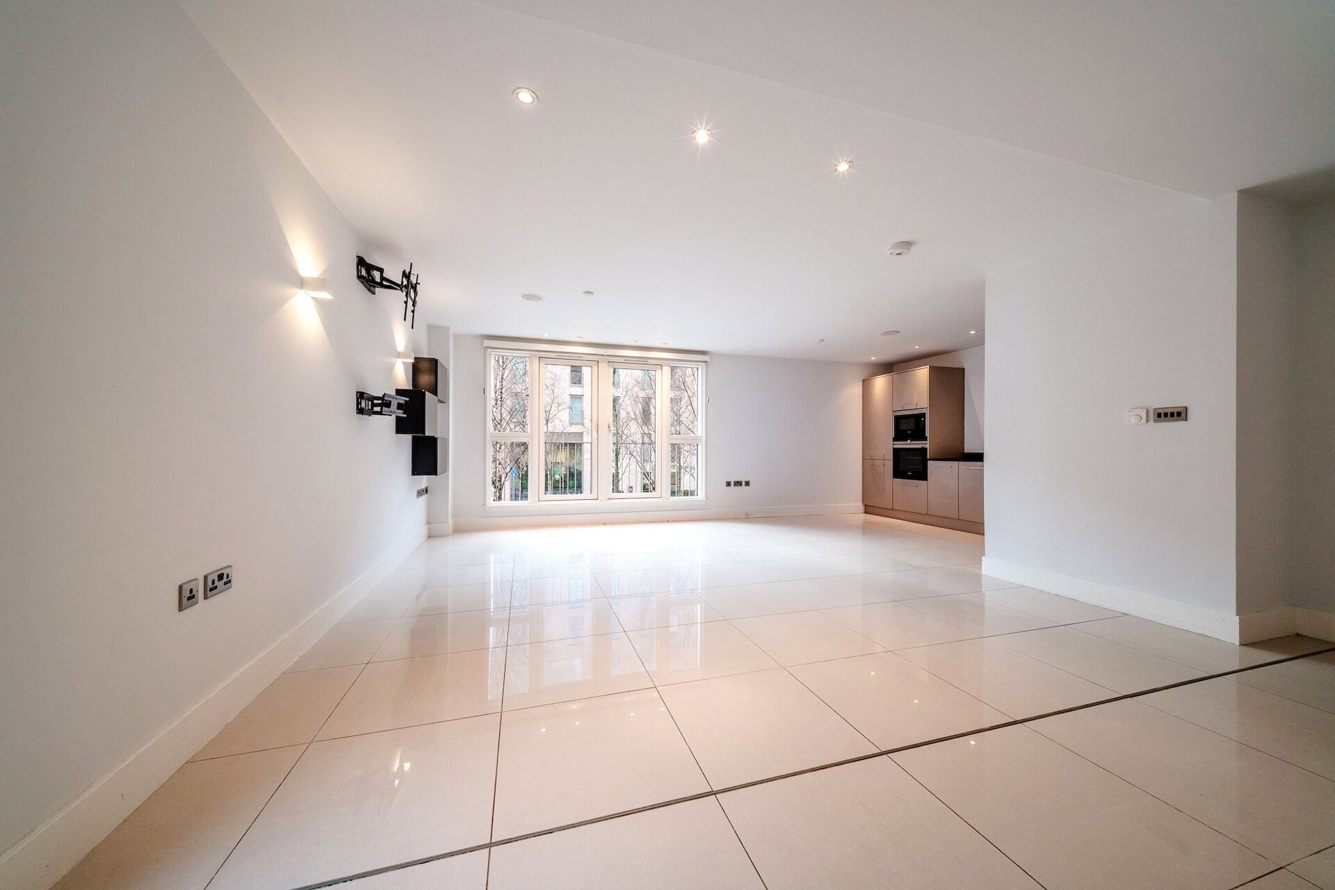 Flat 4, 4 McEwan Square, Edinburgh, EH3 8EL - Picture #4