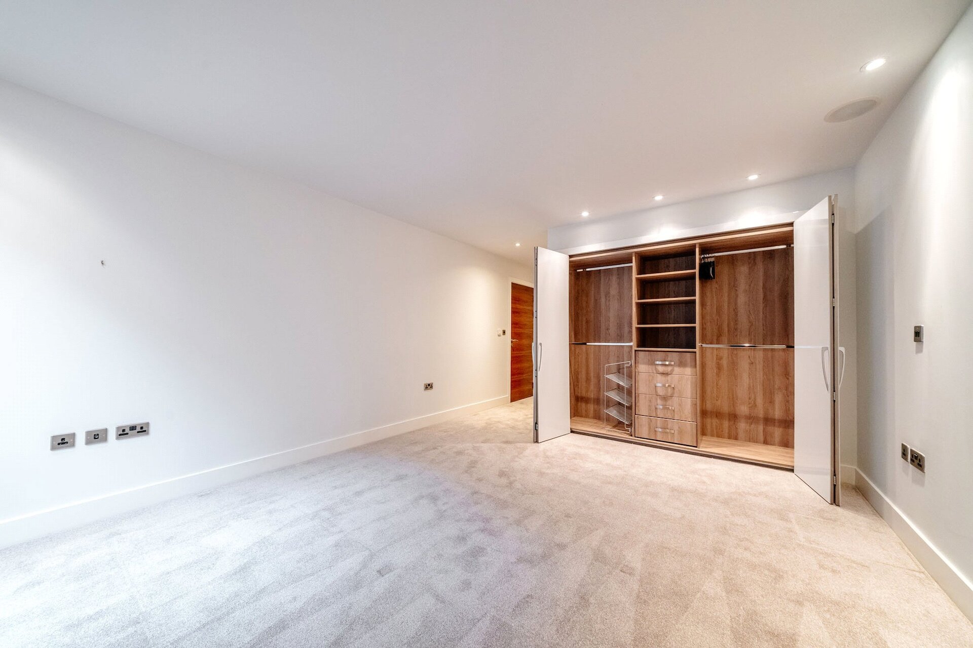 Flat 4, 4 McEwan Square, Edinburgh, EH3 8EL - Picture #15