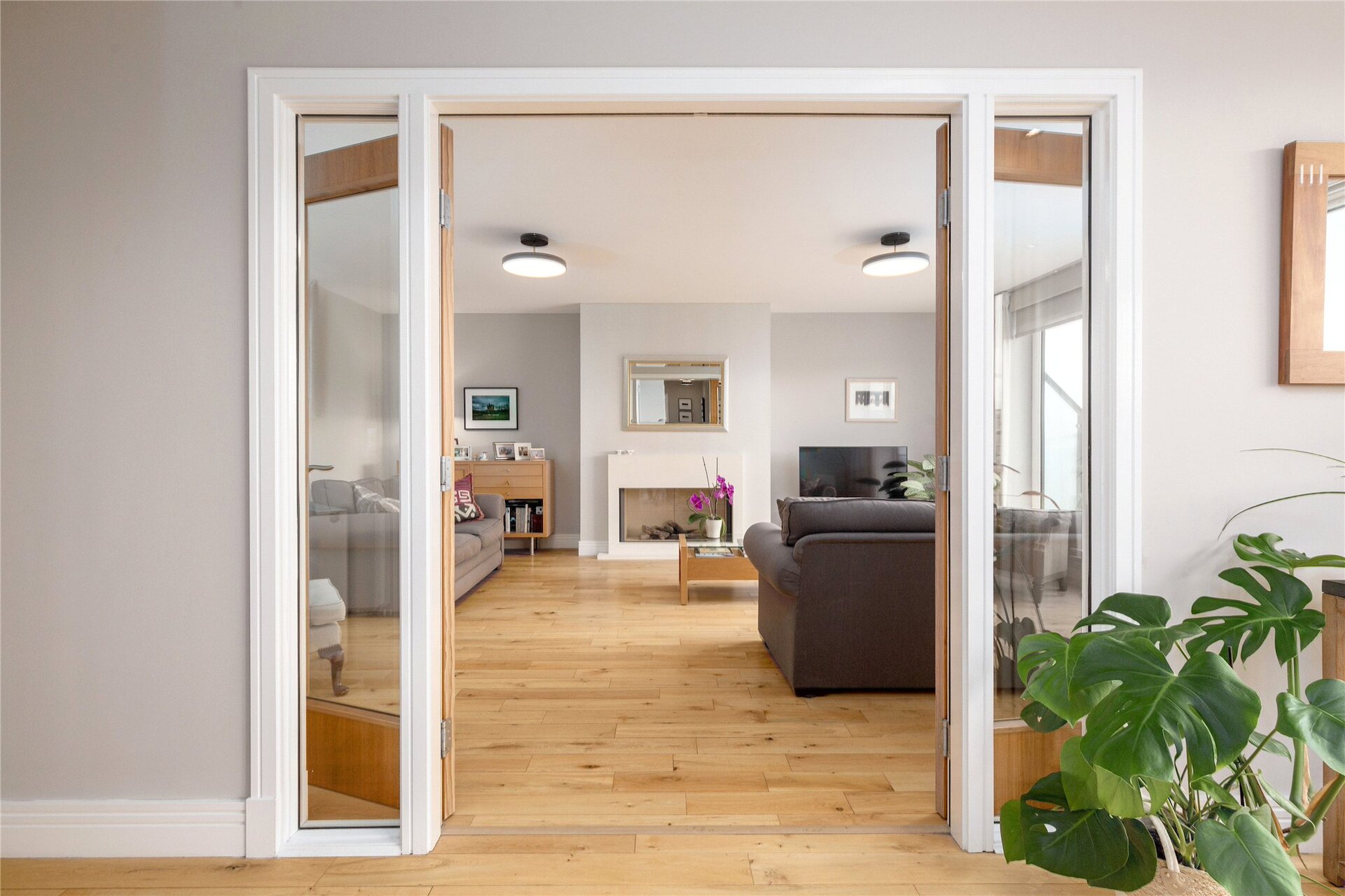 Flat 6, 61 Larkfield Gardens, Edinburgh, EH5 3QB - Picture #3