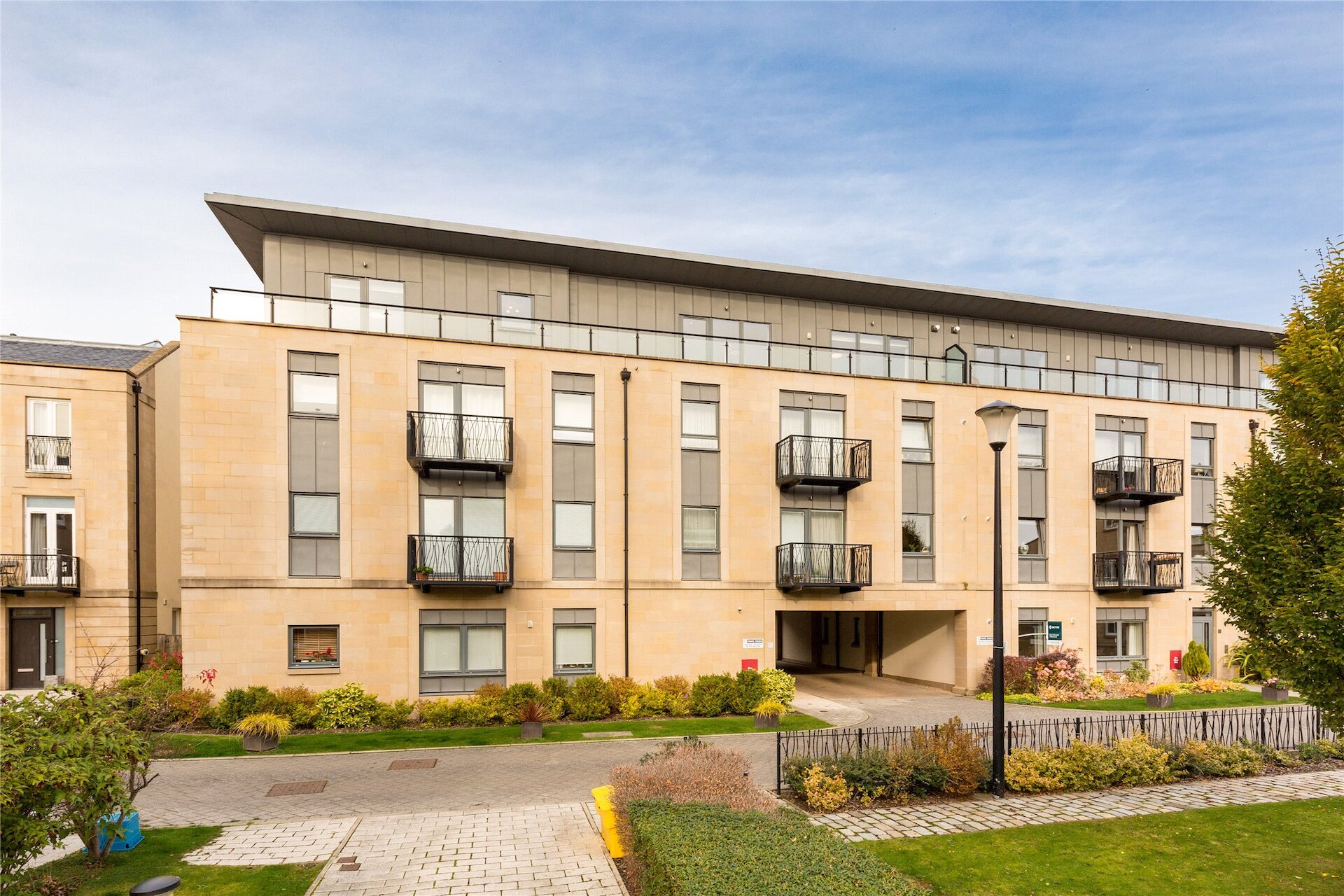 Flat 6, 61 Larkfield Gardens, Edinburgh, EH5 3QB - Picture #1